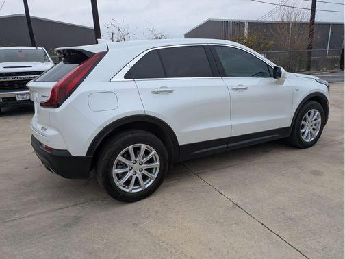 2023 Cadillac XT4 Luxury