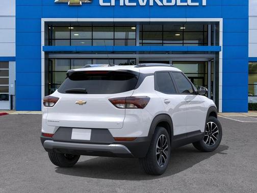 Summit White 2026 Chevrolet Trailblazer LT