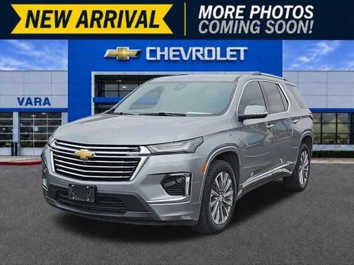 Sterling Gray Metallic 2023 Chevrolet Traverse Premier