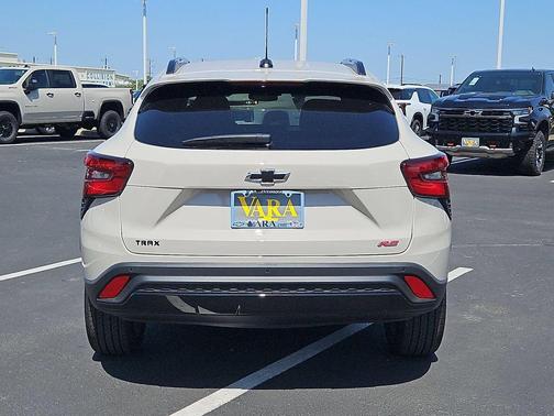 White Sand 2026 Chevrolet Trax 2RS