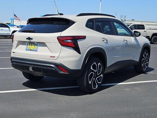 White Sand 2026 Chevrolet Trax 2RS