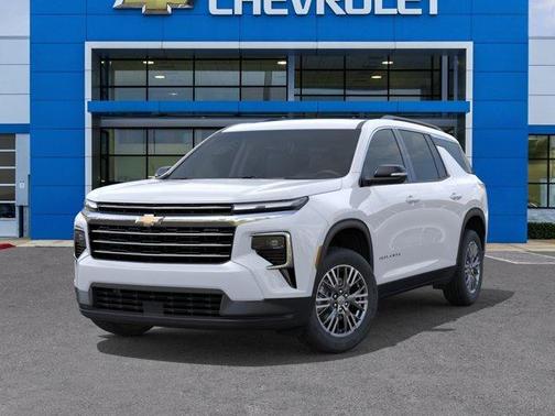 Polar White 2026 Chevrolet Traverse LT