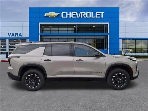 Sandstone Gray 2027 Chevrolet Traverse Z71