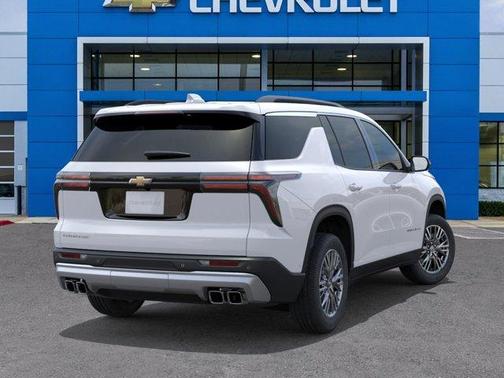 Summit White 2026 Chevrolet Traverse LT