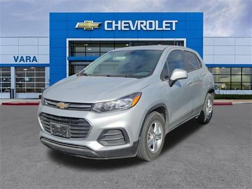 Silver Ice Metallic 2022 Chevrolet Trax LS