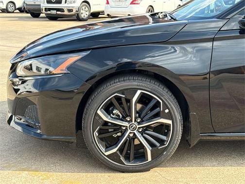 2025 Nissan Altima SR FWD