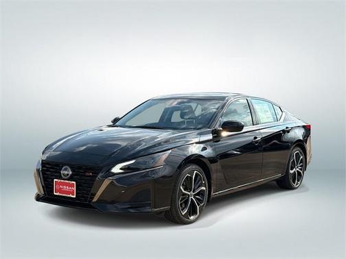 2025 Nissan Altima SR FWD