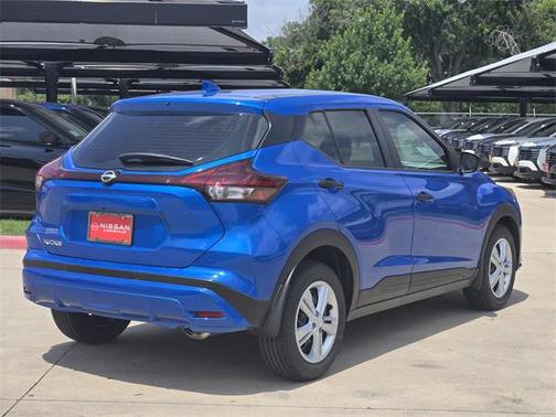 2025 Nissan Kicks S