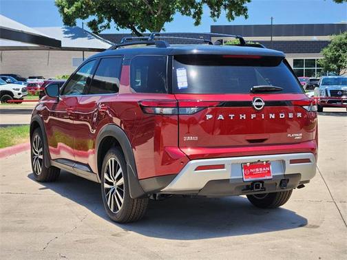 2025 Nissan Pathfinder Platinum 4WD