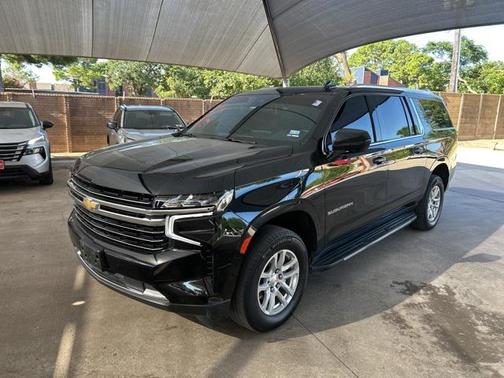 2023 Chevrolet Suburban LT