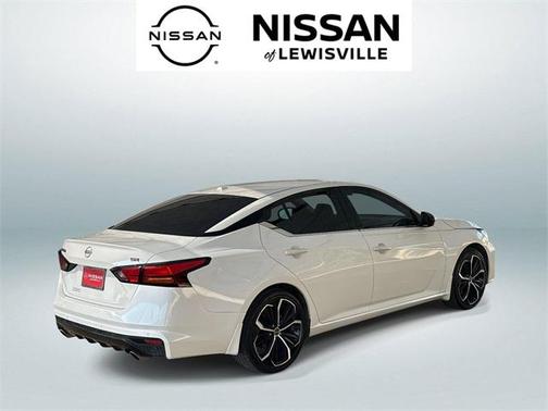 2024 Nissan Altima SR FWD