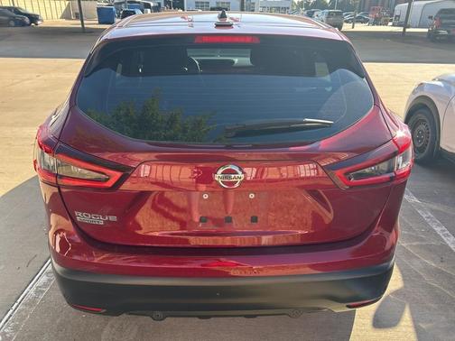 2022 Nissan Rogue Sport S