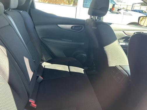 2022 Nissan Rogue Sport S