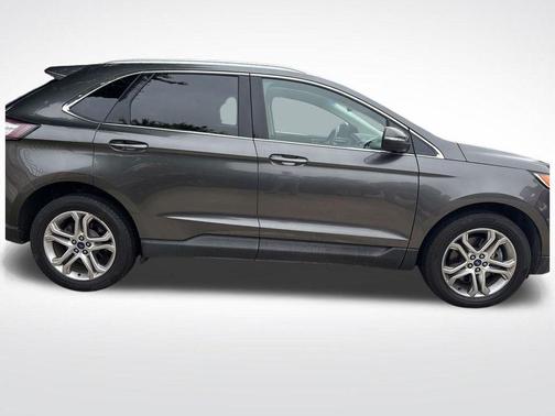 Magnetic 2017 Ford Edge Titanium