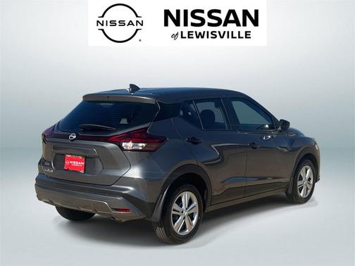 2025 Nissan Kicks S