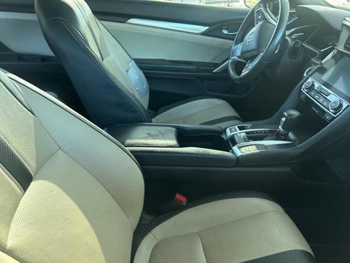 2016 Honda Civic Touring