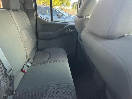 2021 Nissan Frontier SV