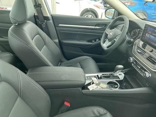 2025 Nissan Altima 2.5 SL