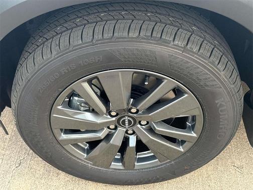 2025 Nissan Pathfinder SV FWD