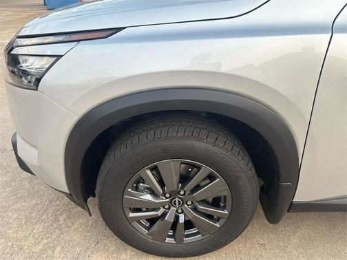 2025 Nissan Pathfinder SV FWD