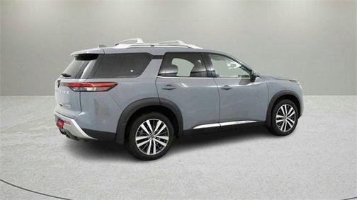 2025 Nissan Pathfinder Platinum 4WD