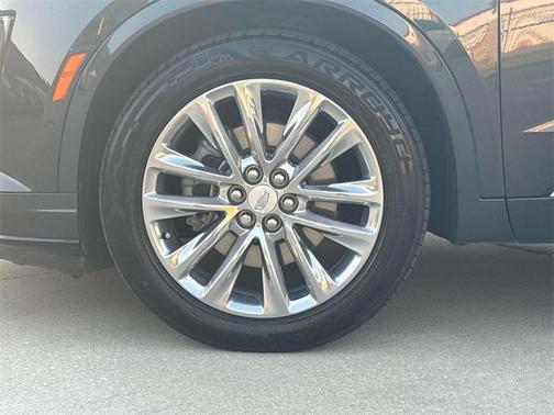 2022 Cadillac XT6 Premium Luxury FWD