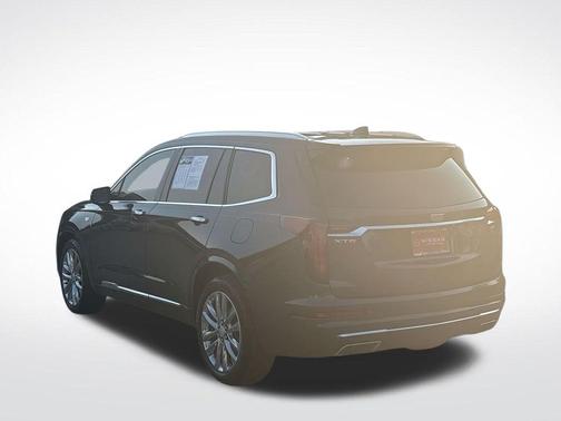 2022 Cadillac XT6 Premium Luxury FWD