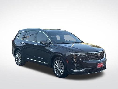 2022 Cadillac XT6 Premium Luxury FWD