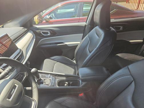 Bright White Clearcoat 2025 Jeep Compass Limited