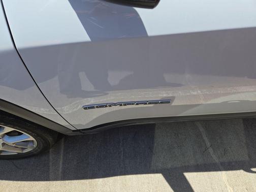 Bright White Clearcoat 2025 Jeep Compass Limited