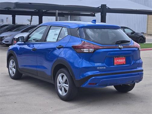 2025 Nissan Kicks S