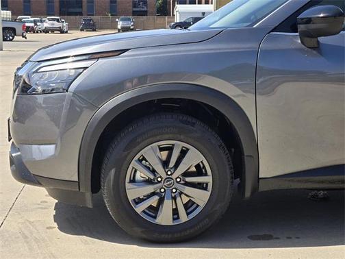 2025 Nissan Pathfinder S FWD