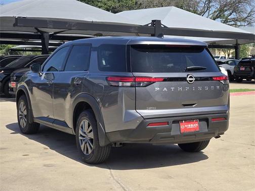 2025 Nissan Pathfinder S FWD