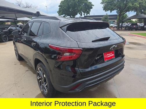 Mosaic Black Metallic 2026 Chevrolet Trax FWD 2RS