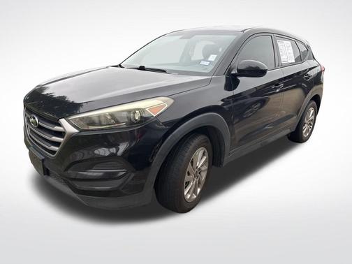 Black Noir Pearl 2017 Hyundai TUCSON SE