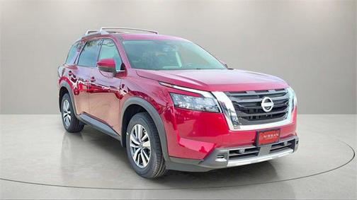 2025 Nissan Pathfinder SL 4WD