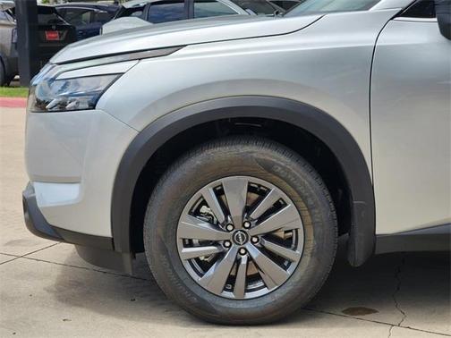 2025 Nissan Pathfinder S 4WD