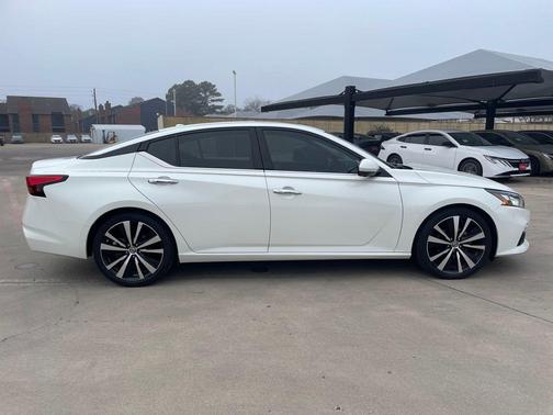 2019 Nissan Altima 2.5 Platinum
