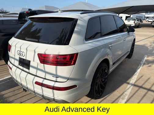 White 2017 Audi Q7 2.0T Premium