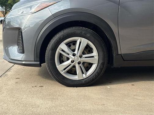 2023 Nissan Kicks S