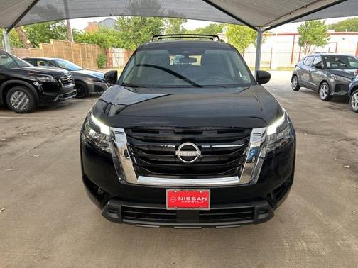 2025 Nissan Pathfinder SV FWD