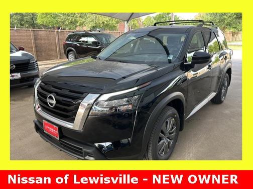 2025 Nissan Pathfinder SV FWD