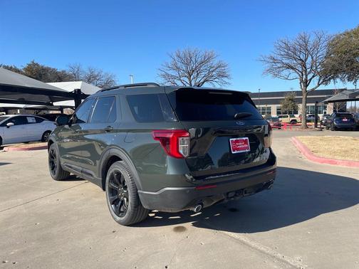 2023 Ford Explorer ST-Line