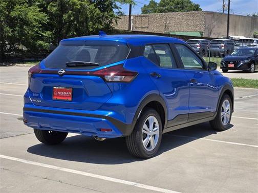 2025 Nissan Kicks S