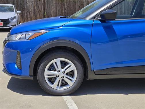 2025 Nissan Kicks S