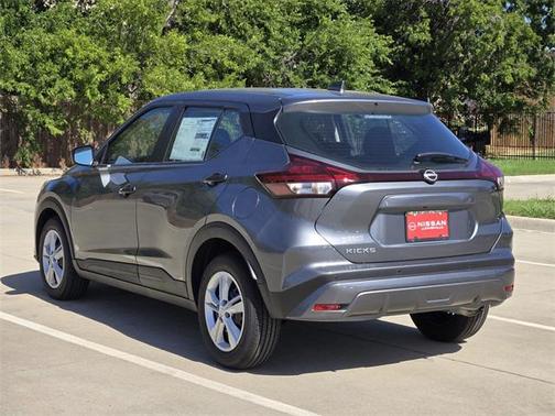 2025 Nissan Kicks S