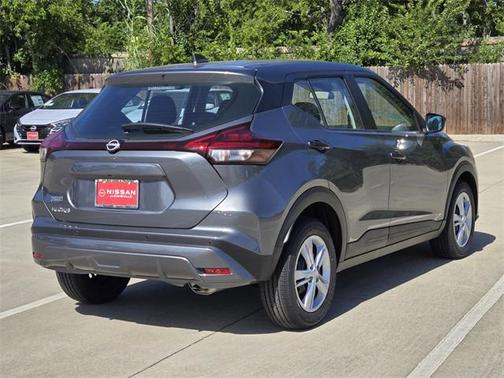 2025 Nissan Kicks S
