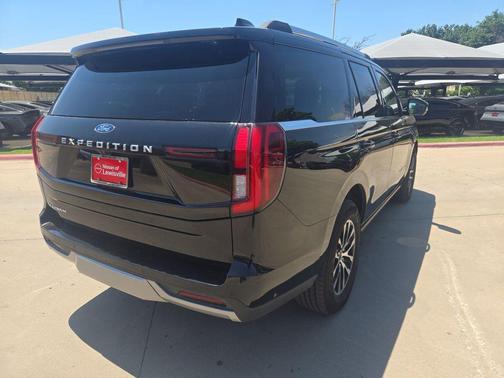 Black Metallic 2025 Ford Expedition Platinum