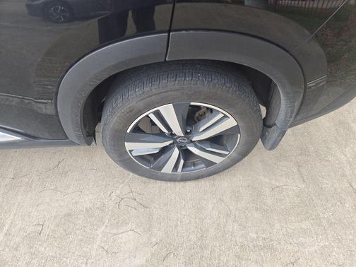 Super Black 2023 Nissan Rogue SL
