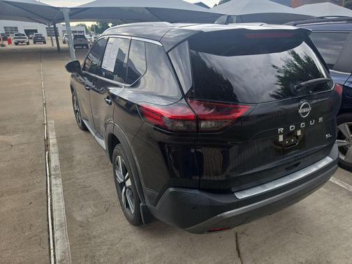 Super Black 2023 Nissan Rogue SL